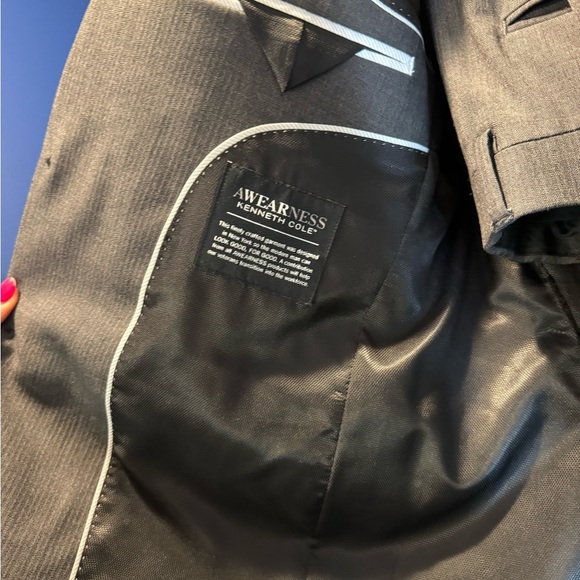 Men's Classic Gray Blazer - Picture 3 of 8